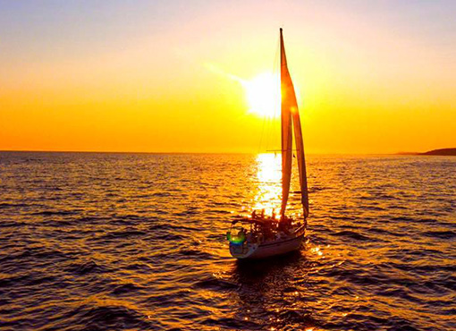 private sailing charters, private sailing trips, sunset cruise, whale watching, snorkeling, puerto vallarta, la cruz, nuevo vallarta, sayulita, punta mita, banderas bay