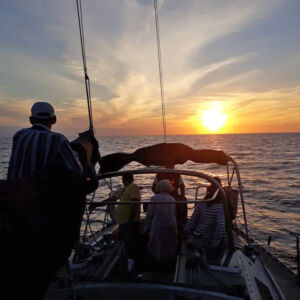 private sailing charters, private sailboat, sunset cruise, whale watching, sailing school, sailing clinics, sailing classes, puerto vallarta, nuevo vallarta, banderas bay